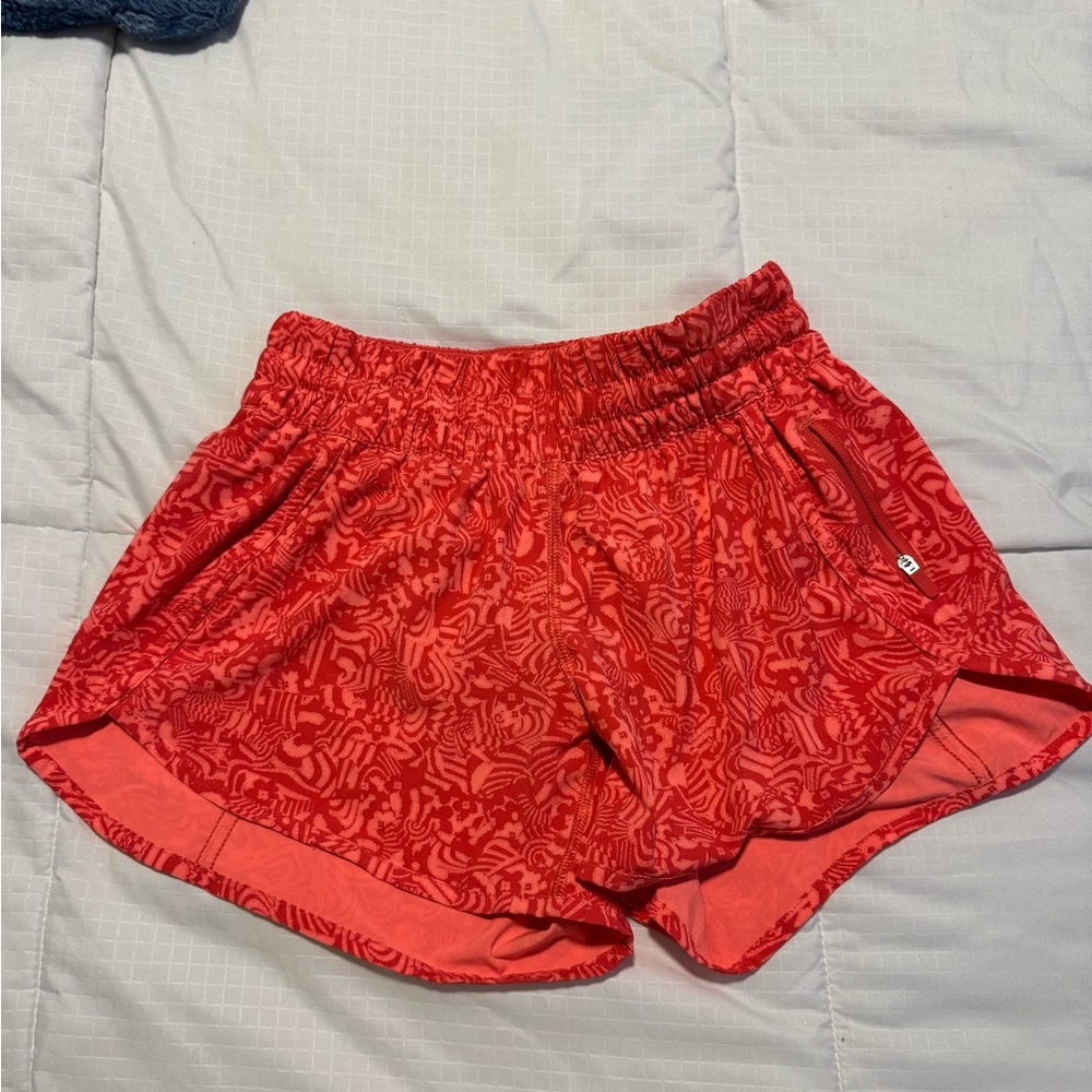 Lululemon tracker shorts 3”